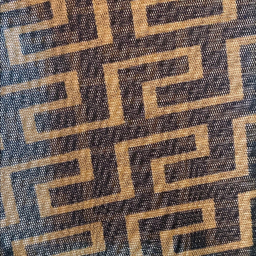 Long Sleeve Geometric Top - Black and Brown - Picture 4 of 7